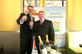 BIO AUSTRIA und Sektkellerei SZIGETI starten 'prickelnde'
Zusammenarbeit - BILD