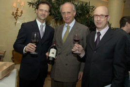 Marchese Leonardo de’Frescobaldi präsentiert seine Weine im Grand

Hotel - BILD