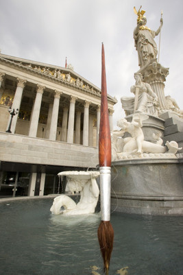 Kunst - Aktion vor dem Parlament - BILD