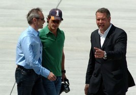 Euro-Prinz Carl Philip in Innsbruck gelandet - BILD