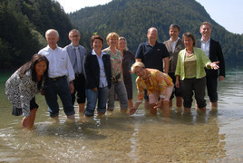 2009 kneippen alle zusammen in Scheffau - BILD