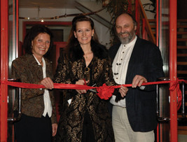 Und es blitzen die Sterne...neues celebrity centre für Scientology in
Wien eröffnet! - BILD