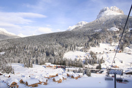 Alpendorf mit 46 Ferienhäuser - AlpenParks Hagan Lodge Altaussee -

BILD