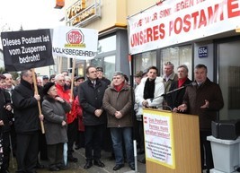 FSG Spitzenkandidat, AK-Präsident Kalliauer unterstützt Proteste gegen die drohende Schließung des Postamtes Wels-Pernau