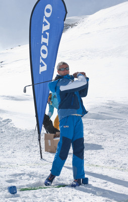 Extreme Golf am Gletscher - die Volvo XC Golf Challenge - BILD