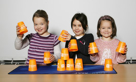 Speed Stacking: Ein Spiel für schnelle Hände