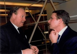 Alfons Mensdorff-Pouilly mit Mag. Philipp Ita bei der Abschiedsfeier des BMI für Kabinettschef Ulmer