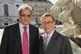 Raiffeisen Bausparkasse Ges.m.b.H. Studie: Lehren aus der Finanzkrise - Wohnungseigentum bleibt
attraktiv - BILD