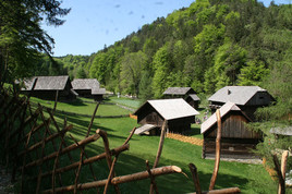 Thementage'Bürgerin, Bäuerin, Kuchldirn'(14.08.- 16.08.2009, 10 - 16
Uhr) im Österreichischen Freilichtmuseum Stübing  - BILD