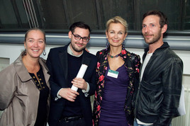 Nadim Vardag gewinnt den mit 20.000 Euro dotierten 
BC21 BostonConsulting & BelvedereContemporary Art Award 2009 - BILD
