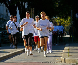 Über 200 TeilnehmerInnen beim ersten Weight Watchers Ring Rund Lauf =