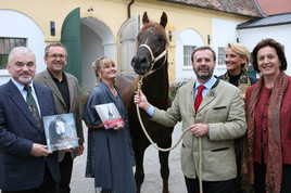 Österreichischer Agrarverlag Cocktail mit Pferd