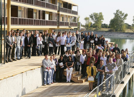 Wir begrüßen unsere 200 neuen Mitarbeiter  - BILD
