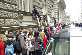 Proteste gegen Bachelor/Master  - BILD