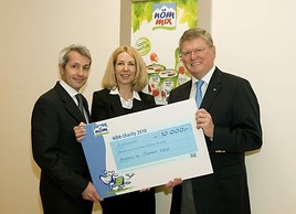 Spendenübergabe NÖM - BILD  =
