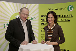 Volker Plass, Spitzenkandidat und Bundessprecher der Grünen Wirtschaft, Eva Glawischnig
