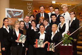 HLTW13 Bergheidengasse schenkt Hoffnung mit Übernahme des Austria Trend Hotel Savoyen =