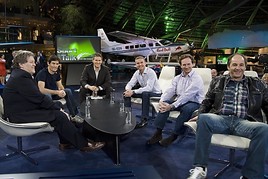 BILD zu OTS - Norbert Haug, Gerhard Berger u.a. waren  zu Gast bei Sport und Talk aus dem Hangar-7