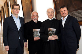 Abt Burkhard Ellegast 'Der Weg des Raben' - Buchpräsentation im Stift
Melk mit Paulo Coelho - BILD