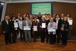 Betrieblicher Sozialpreis 2009 von fair-finance vergeben  - BILD