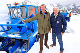 Frühjahrs-Schneeräumung der Großglockner Hochalpenstraße 2010 - 75
Jahr-Jubiläum - BILD