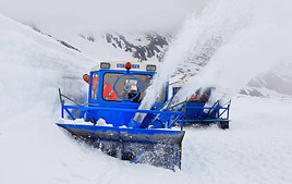 Frühjahrs-Schneeräumung 
der Großglockner Hochalpenstraße 2010 - 75 Jahr-Jubiläum =