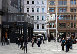 Neuer Kunstplatz Wiener Graben - TAGEDIEB von Cosima von Bonin
eröffnet - BILD