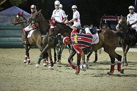 Horse-Ball-Spiel im Magna Racino!