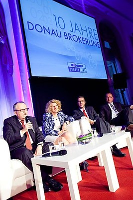 Donau Versicherung 10 Jahre Donau Brokerline - Jubiläumsfeier mit hochkarätigen Gästen -
BILD