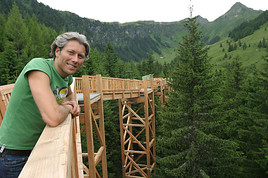 Presseeinladung: Eröffnung Baumzipfelweg mit 'Golden Gate Brücke der
Alpen' in Saalbach Hinterglemm - BILD