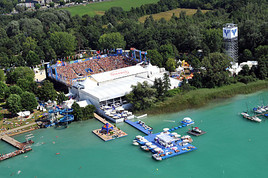 Sonderflug von checkfelix.com und NIKI zum A1 Beach Volleyball Grand
Slam presented by VOLKSBANK  - BILD