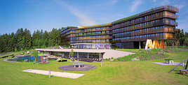 Im Urlaub die Persönlichkeit stärken - das AVIVA selfness Programm in
Europas erstem Singlehotel - BILD