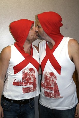 Belvedere 'Kiss@Belvedere' am 21. Juli: Prominente Unterstützung der
Belvedere-Aktion im Rahmen der Welt-Aidskonferenz - BILD