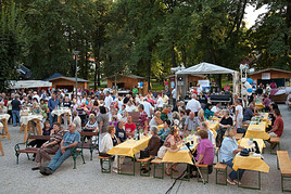 Großes Jubiläumsfest - 25 Jahre GesundheitsZentrum Bad Sauerbrunn -
BILD