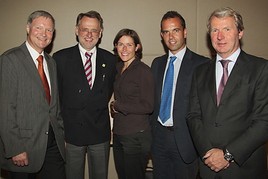 Bau!Massiv! BAU!MASSIV! Nachhaltig und bedarfsgerecht: Herausforderungen für
Politik und Bauwirtschaft im Wohnungsneubau - BILD