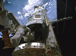 Das Kino wird zum Weltraum: 'Hubble 3D' im IMAX(R) - BILD