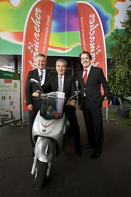 Saubermacher Dienstleistungs AG Gemeindetag: Saubermacher E-Mobility Charity Ralley mit prominenter
Besetzung - BILD =