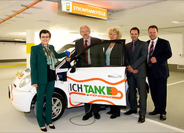 Erste unterirdische E-Tankstelle Österreichs in WIPARK-Garage eröffnet