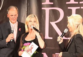 Österreichische Krebshilfe Pink Ribbon Night 2010: Weltstars zeigen Solidarität mit
Brustkrebspatientinnen - BILD =