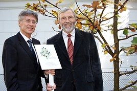 Internationaler Tag der Organspende - AKH Wien ehrt Organspender -
Baumwidmung: Transplantation Tree of Life - BILD