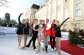 Schloss Wilhelminenberg on Ice - Eislaufen über den Dächern Wiens - BILD