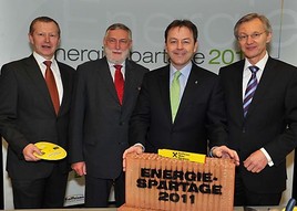 Raiffeisen Bausparkasse Ges.m.b.H. Raiffeisen startet Energiespartage mit breitem Informations- und
Serviceangebot - BILD