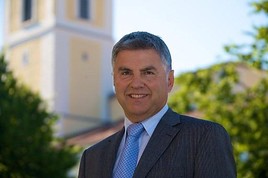 Bgm. Ing. Josef Moser (Schlägl) wieder zum Bundesobmann der ARGE
österreichischer Abfallwirtschaftsverbände gewählt - BILD