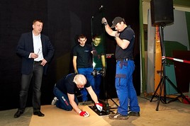 GPK EVENT UND KOMMUNIKATIONSMANAGEMENT GMBH Glasspezialist Fritsch Stiassny stellt Fehlinformationen um
Zerstörung der Hologramme im Jüdischen Museum Wien richtig - BILD
