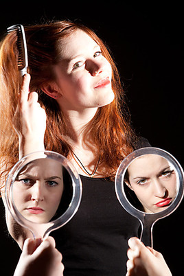 Neun Märchen, neun Frauen - 'neunmalschön' ab 9.6. im KosmosTheater -
BILD
