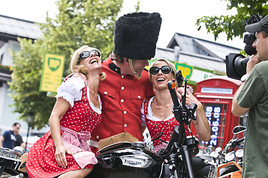 Triumph Tridays 'XXL undercover' in 'Newchurch'