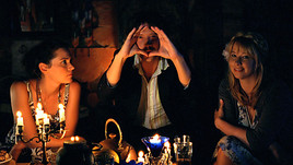 'Eine Spätsommernacht' - Österreichischer Autorenfilm feiert beim 33.
Moskauer Internationalen Film Festival seine Premiere - BILD