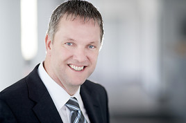 Wrigley: Anthony J. Dicken wird 'International Customer and Pricing
Manager' - BILD