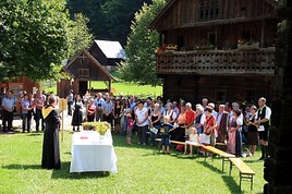 Kräuterweihe & Kurs: s'Waldbleamerl - (Er)leben und erfahren Sie
Brauchtum im größten Freilichtmuseum Österreichs. - BILD