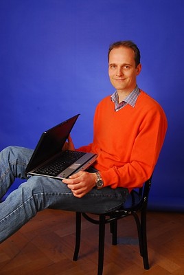 Sicher surfen in den Sommerferien: Worauf Eltern bei der
Internetnutzung ihrer Kinder achten sollten / Ein Gespräch mit
Medientrainer Jörg Kabierske - BILD